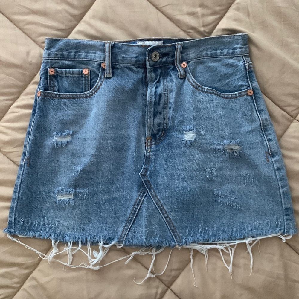 Umgee distressed denim skirt